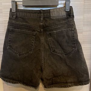 ZARA ACID WASH MOM SHORTS